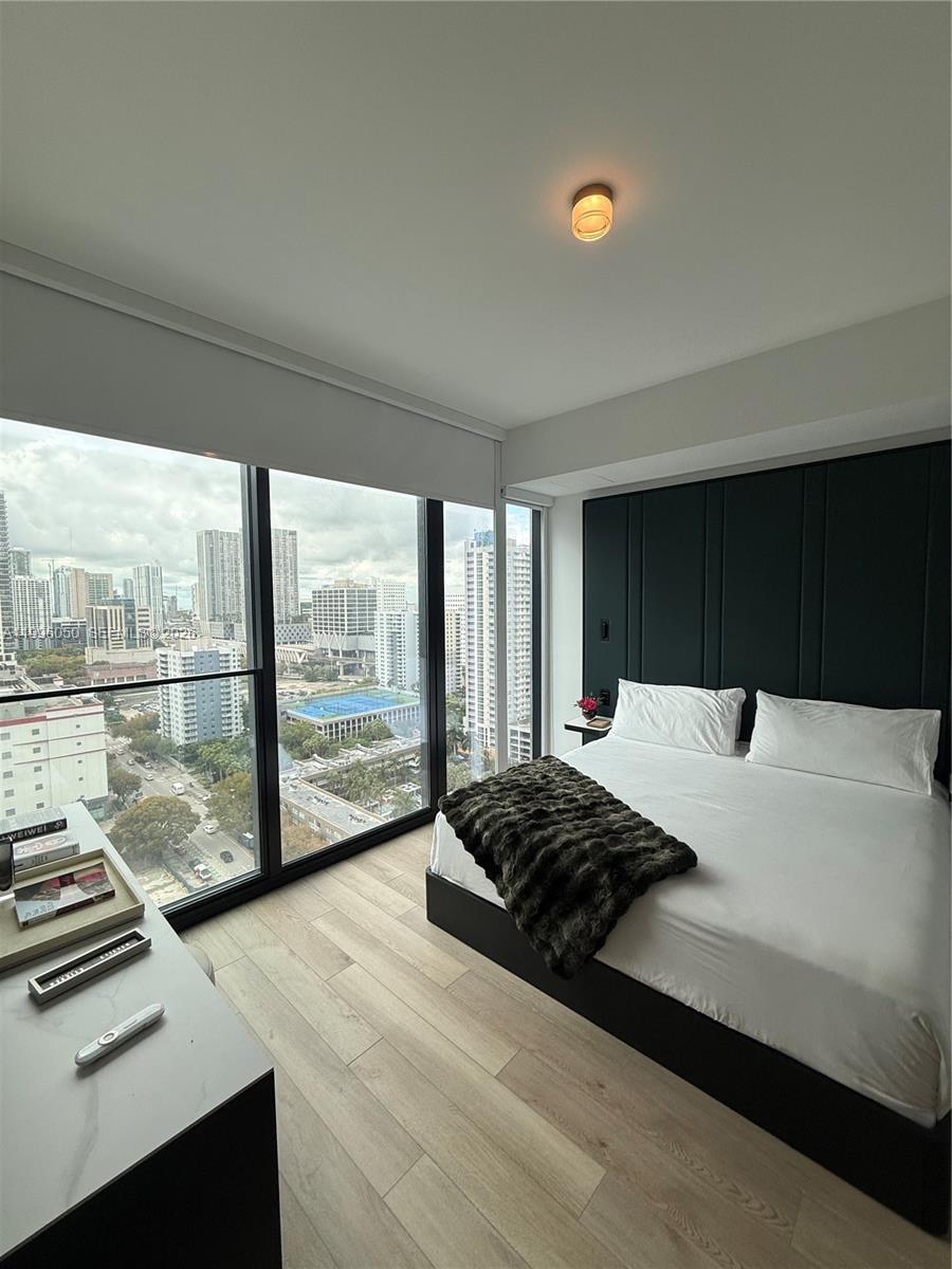 image E11EVEN Hotel & Residences8