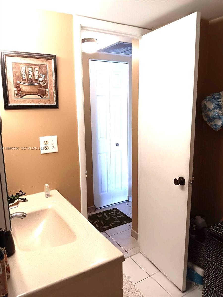 3545 NE 166th St #306 North Miami Beach, FL 33160