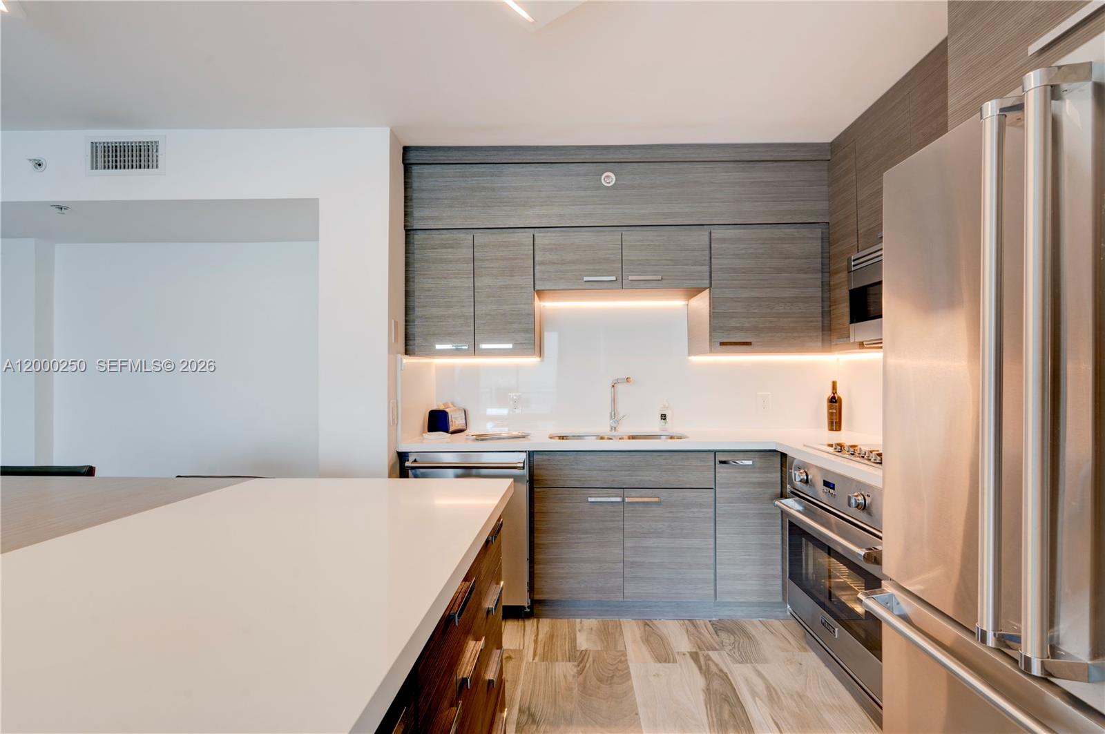 90 Alton Rd #2010 Miami Beach, FL 33139