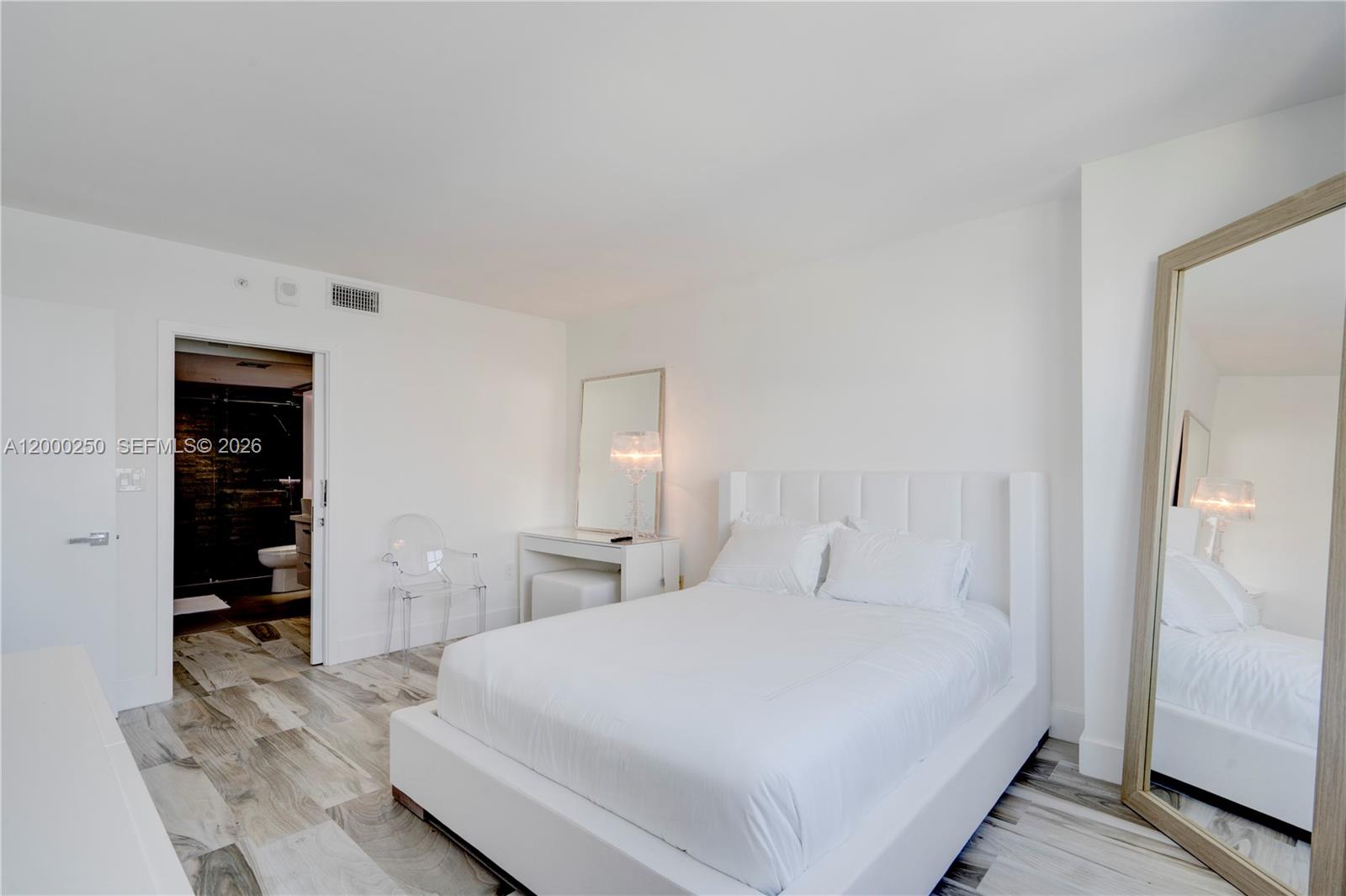 90 Alton Rd #2010 Miami Beach, FL 33139