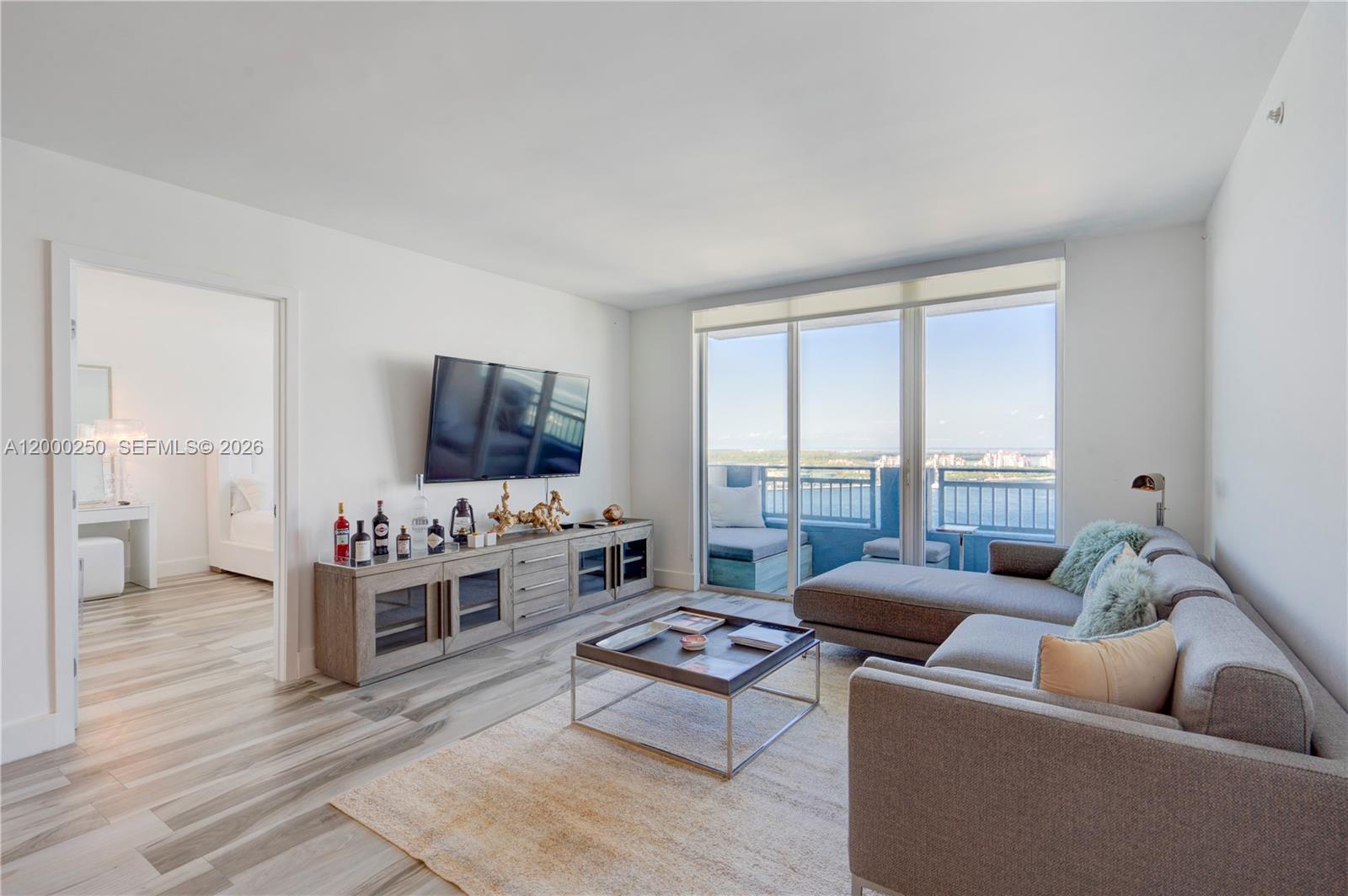 90 Alton Rd #2010 Miami Beach, FL 33139