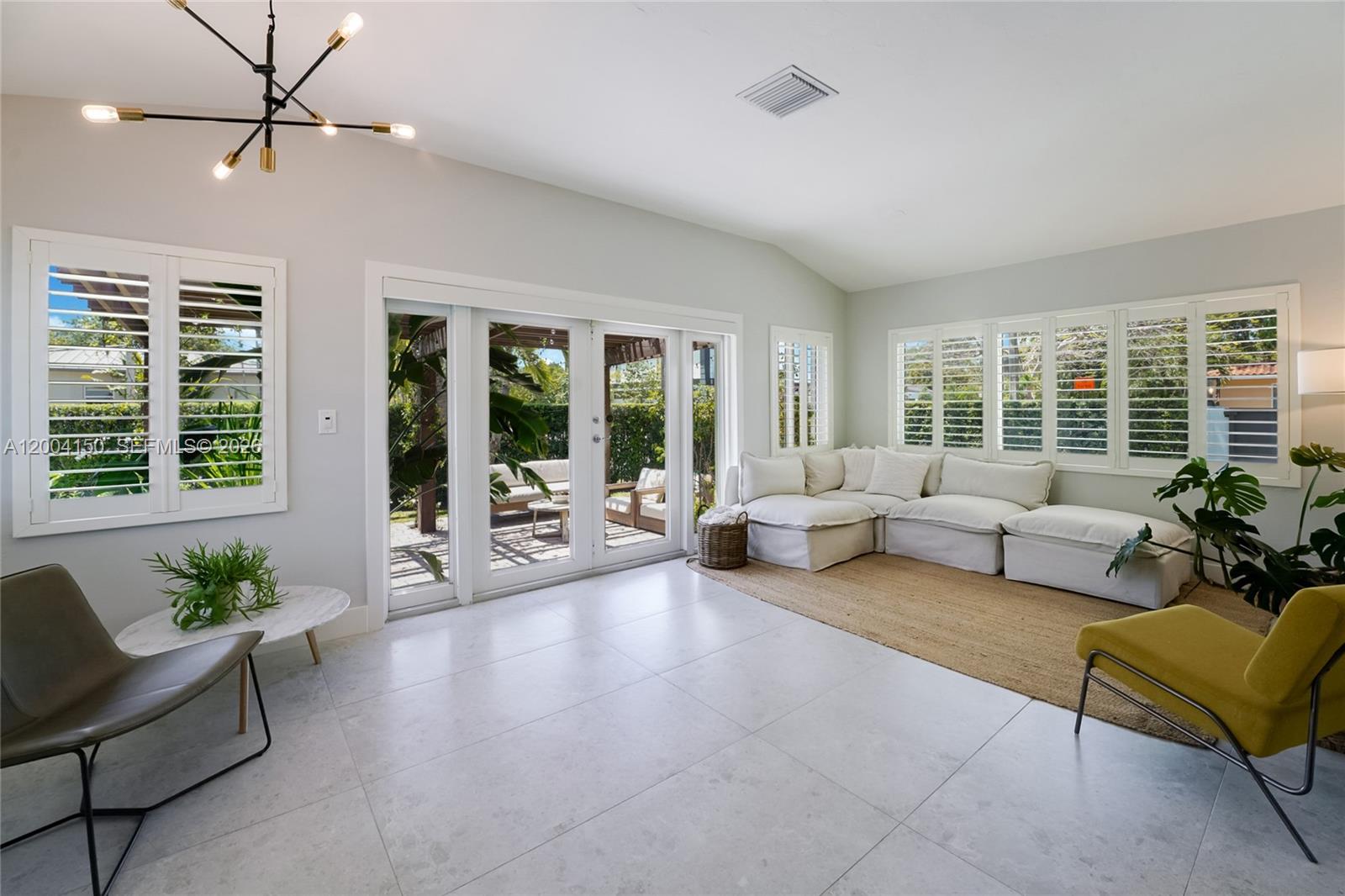 2225 SW 19th Ave Miami, FL 33145