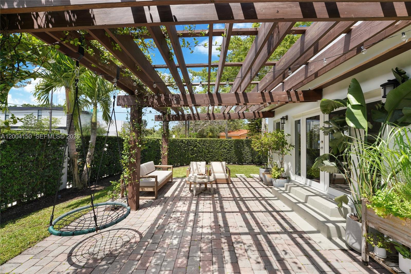 2225 SW 19th Ave Miami, FL 33145