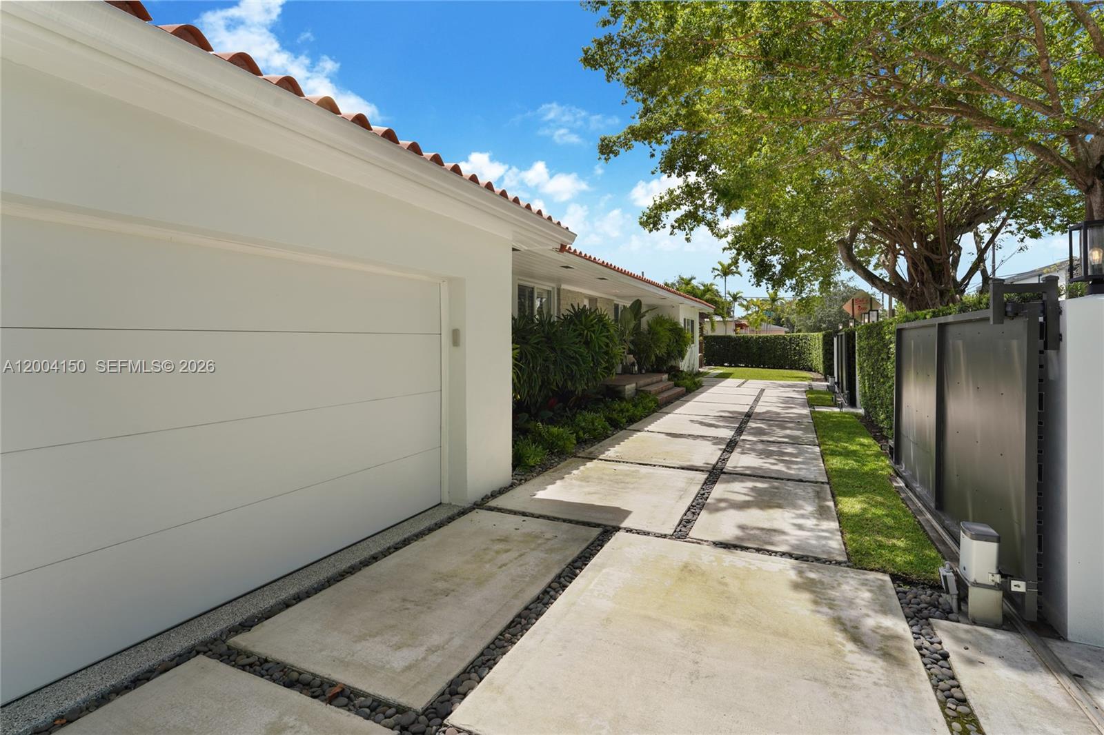 2225 SW 19th Ave Miami, FL 33145