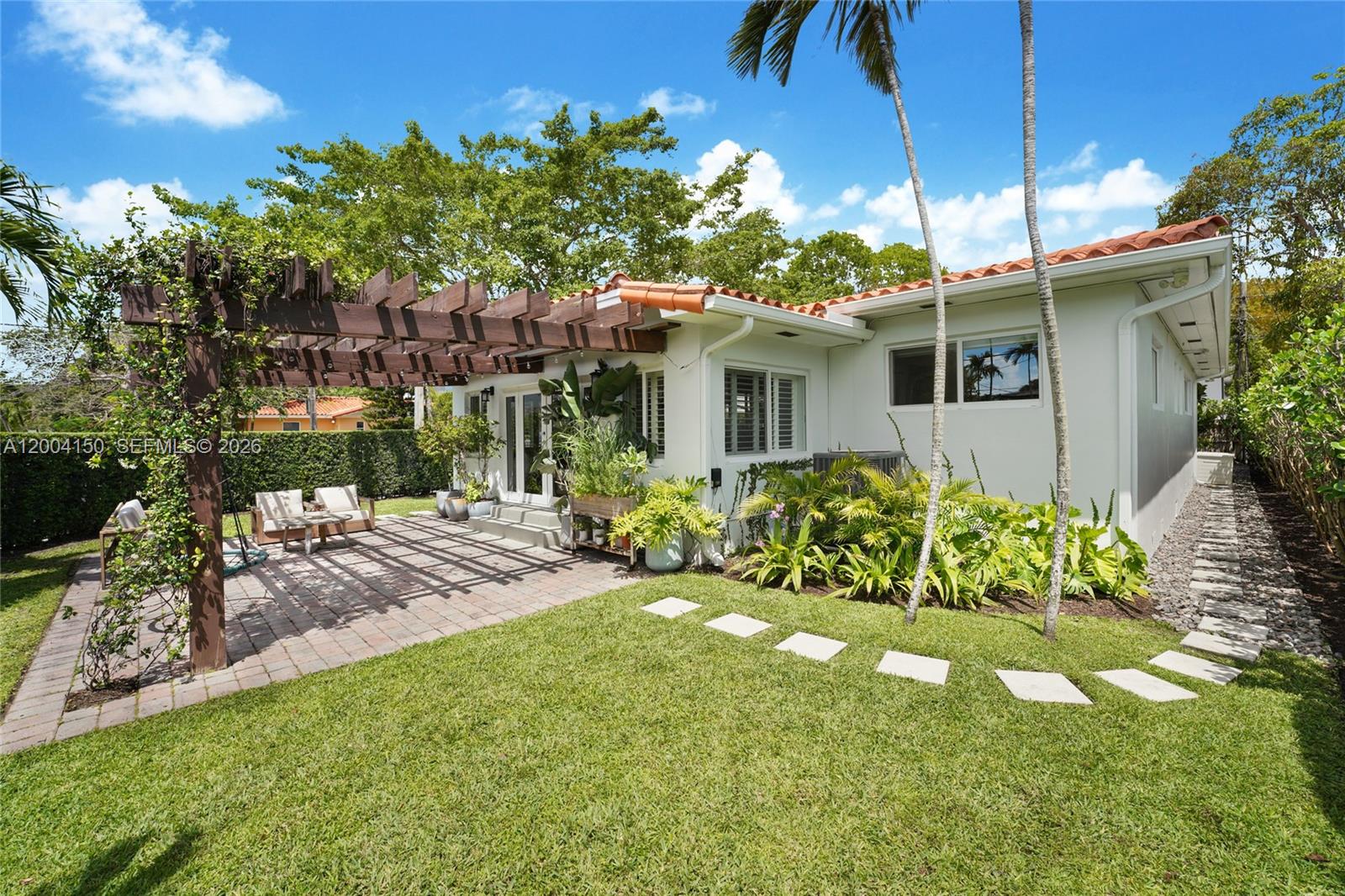 2225 SW 19th Ave Miami, FL 33145