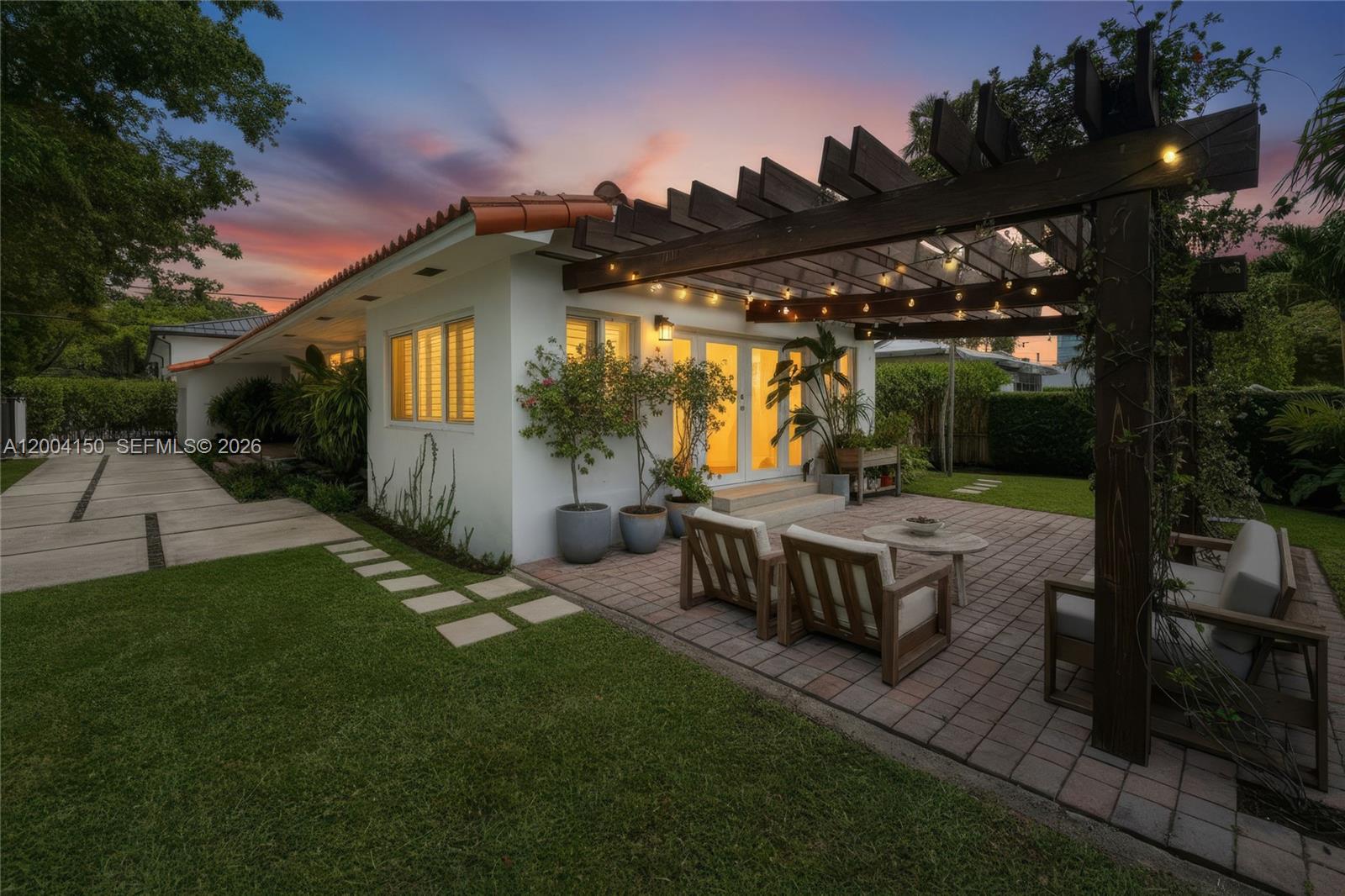 2225 SW 19th Ave Miami, FL 33145