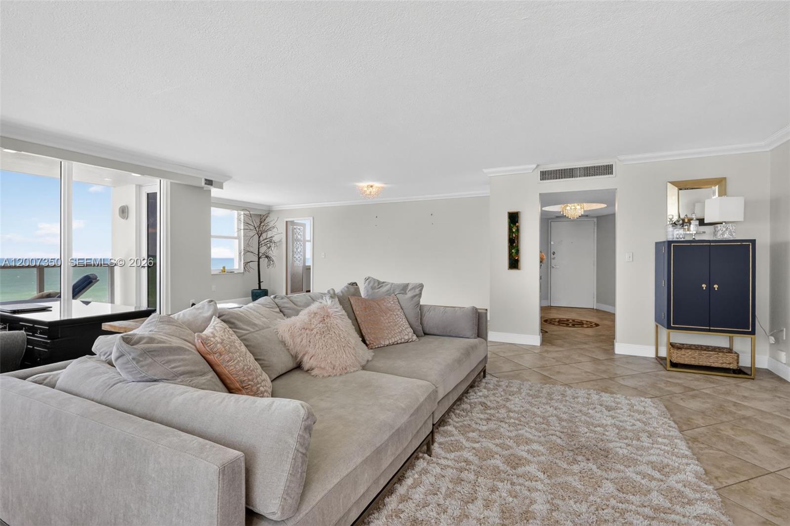 2751 S Ocean Dr #504S Hollywood, FL 33019