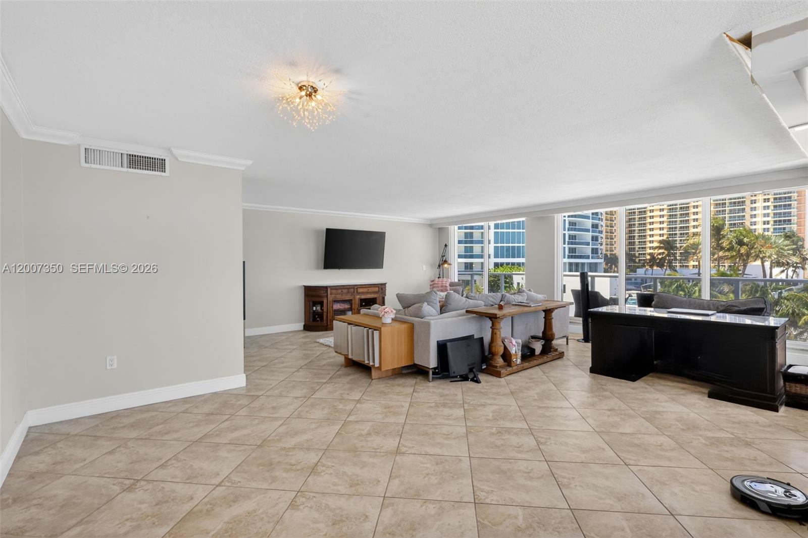 2751 S Ocean Dr #504S Hollywood, FL 33019