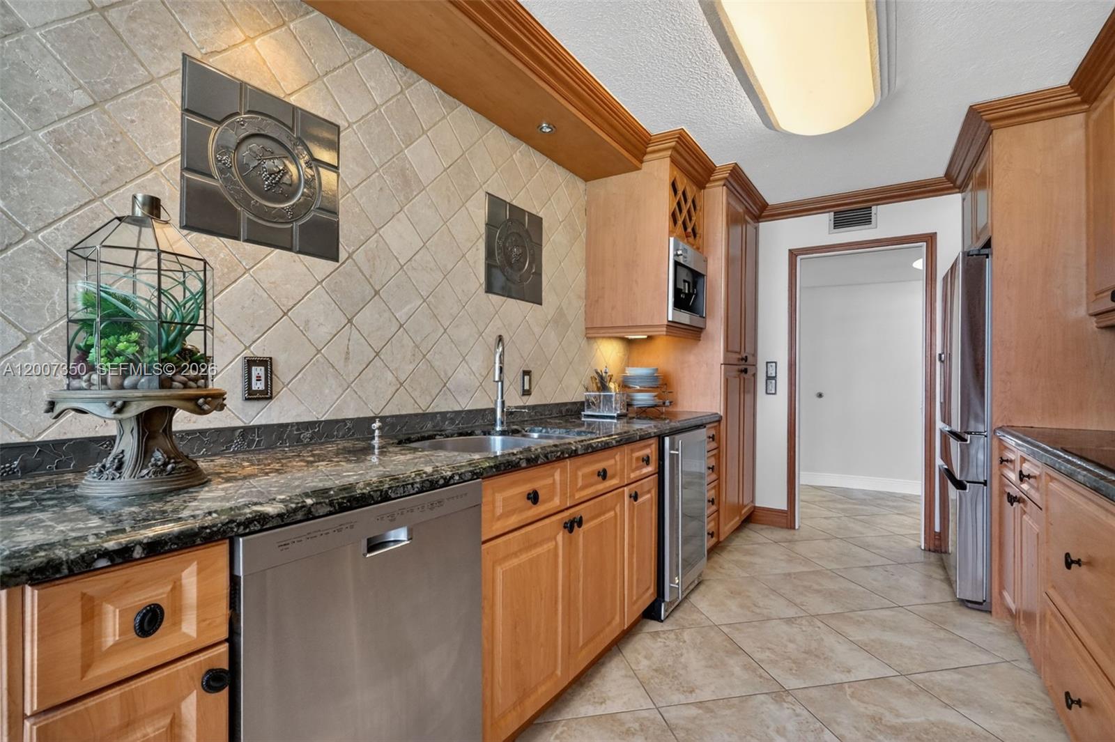 2751 S Ocean Dr #504S Hollywood, FL 33019