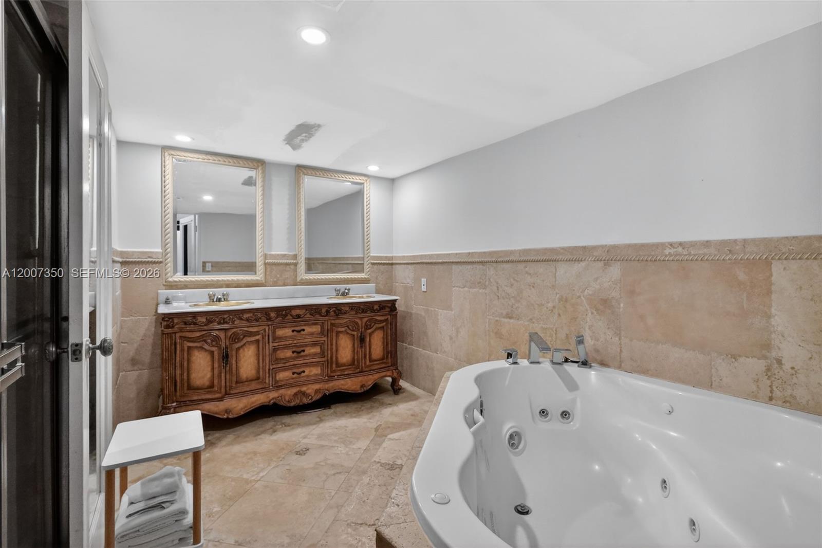 2751 S Ocean Dr #504S Hollywood, FL 33019