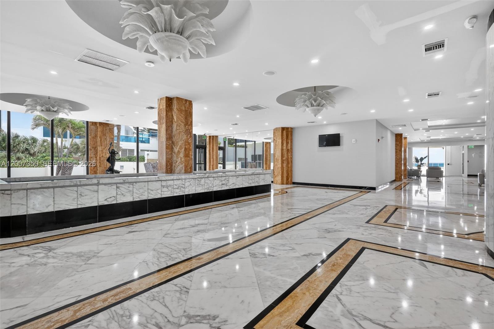 2751 S Ocean Dr #504S Hollywood, FL 33019