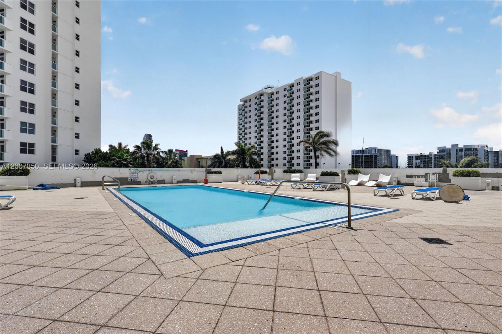 2751 S Ocean Dr #504S Hollywood, FL 33019