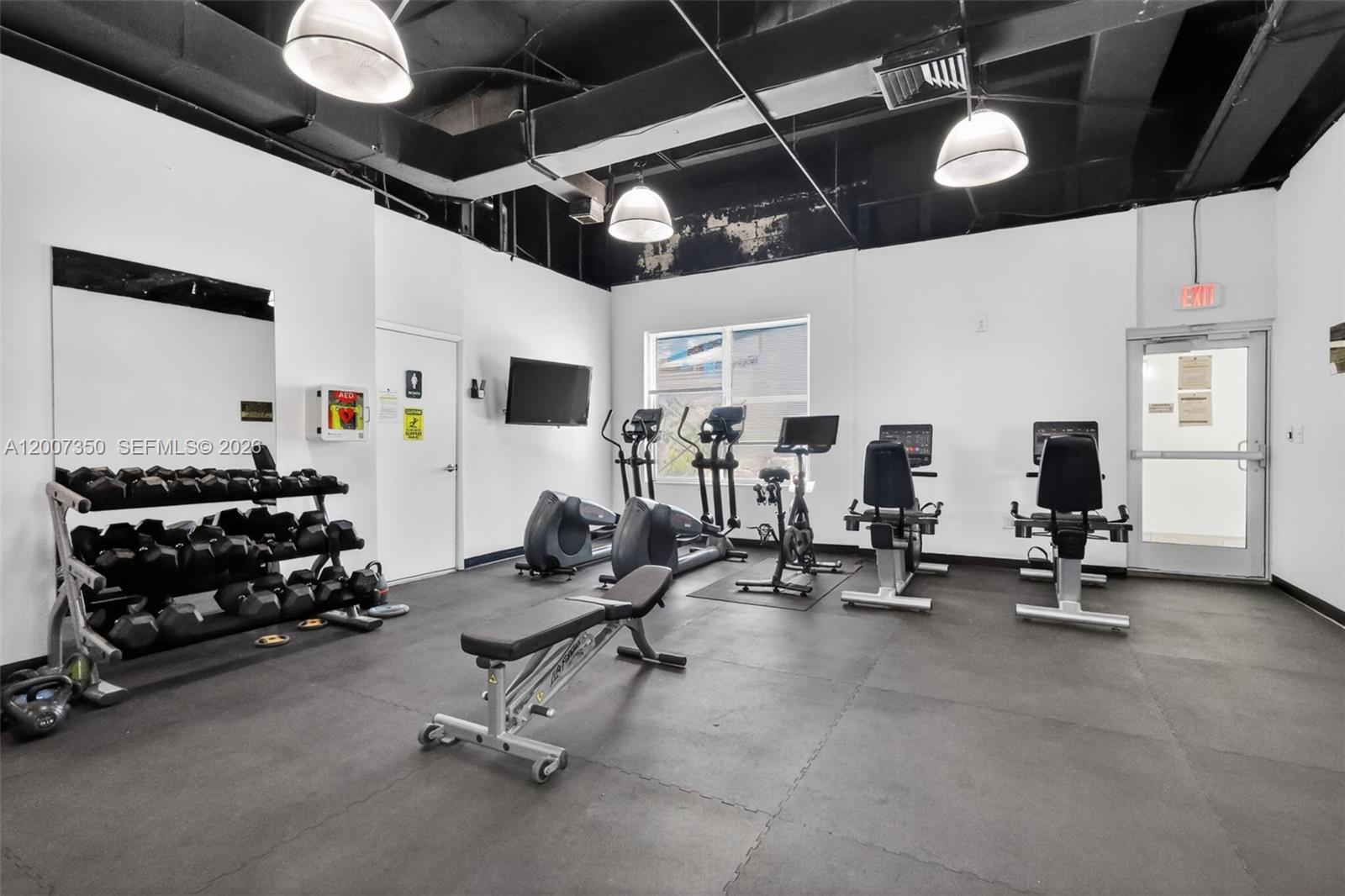 2751 S Ocean Dr #504S Hollywood, FL 33019