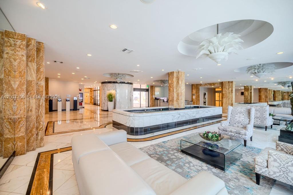 2751 S Ocean Dr #504S Hollywood, FL 33019