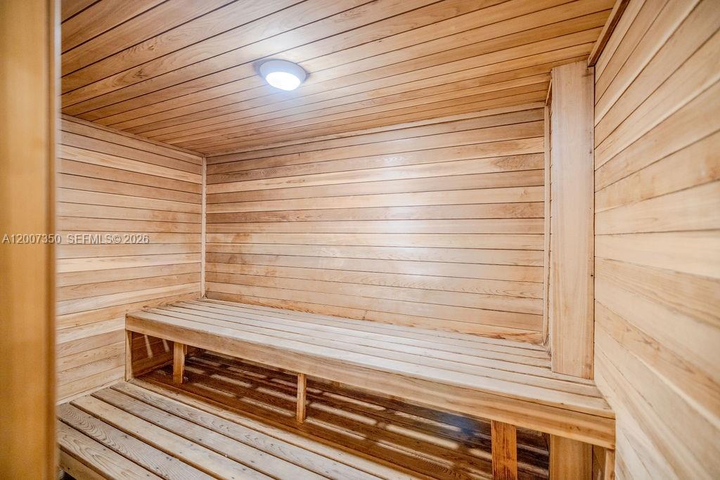 2751 S Ocean Dr #504S Hollywood, FL 33019