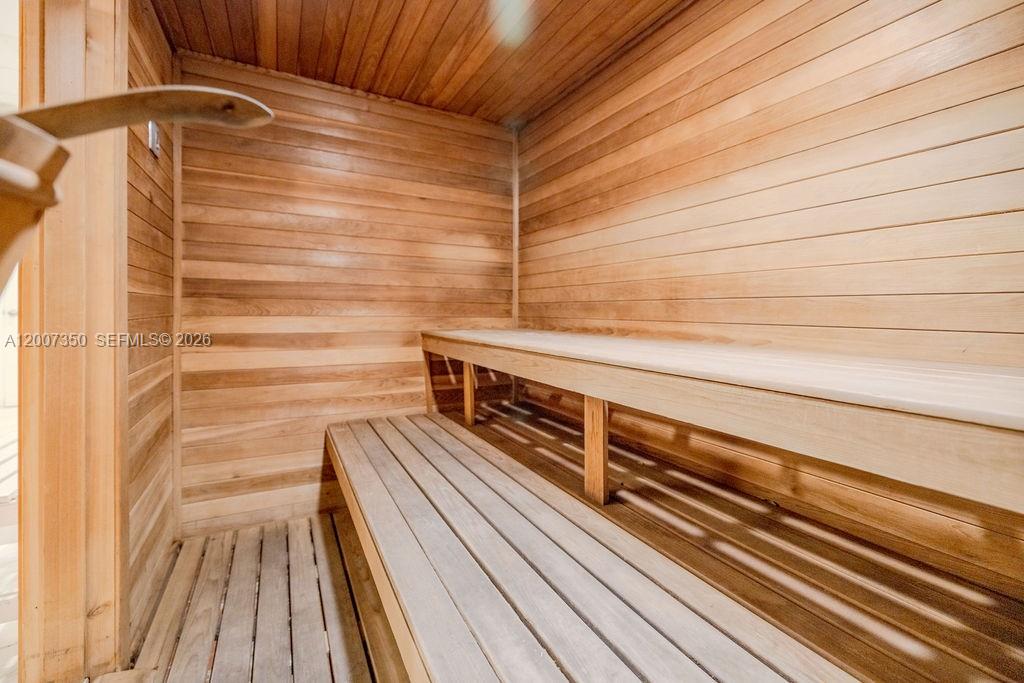 2751 S Ocean Dr #504S Hollywood, FL 33019