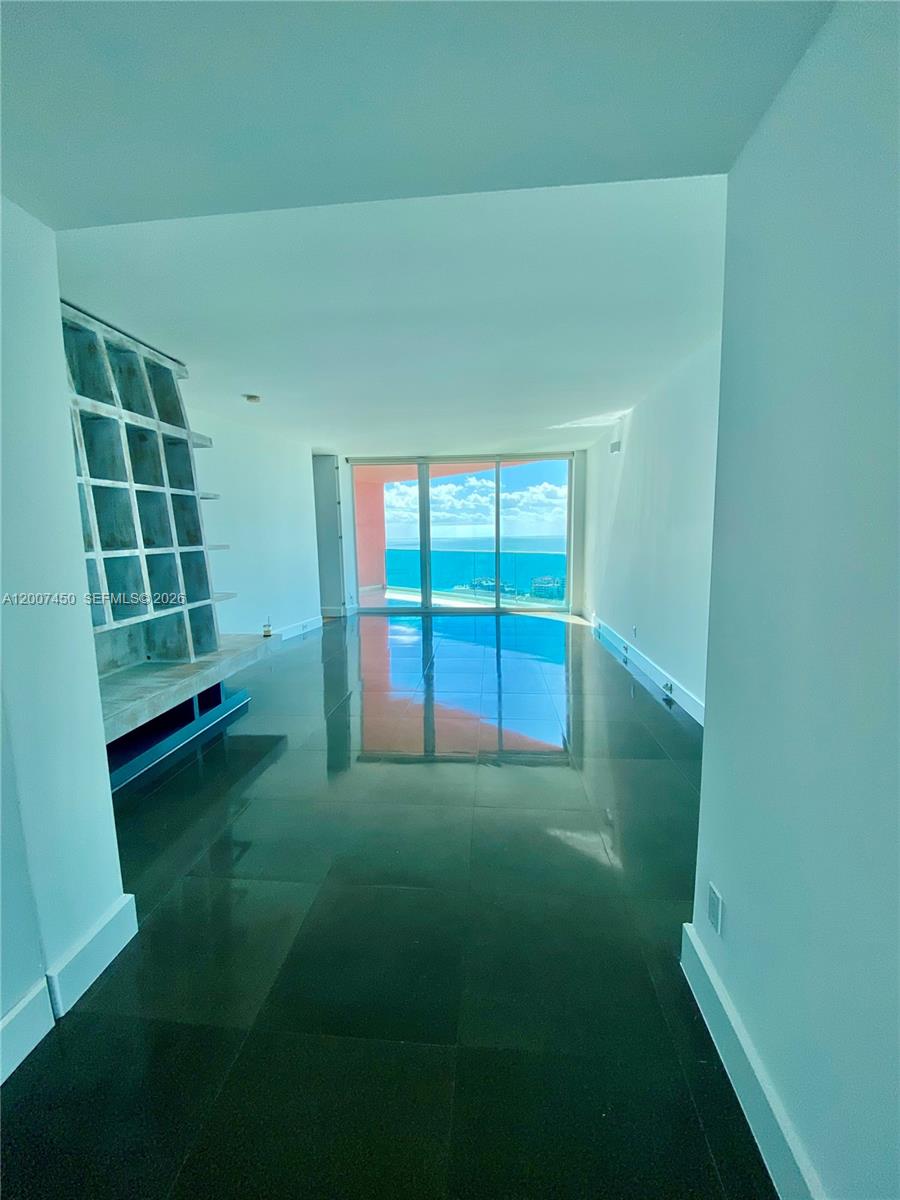 300 S Pointe Dr #3204 Miami Beach, FL 33139