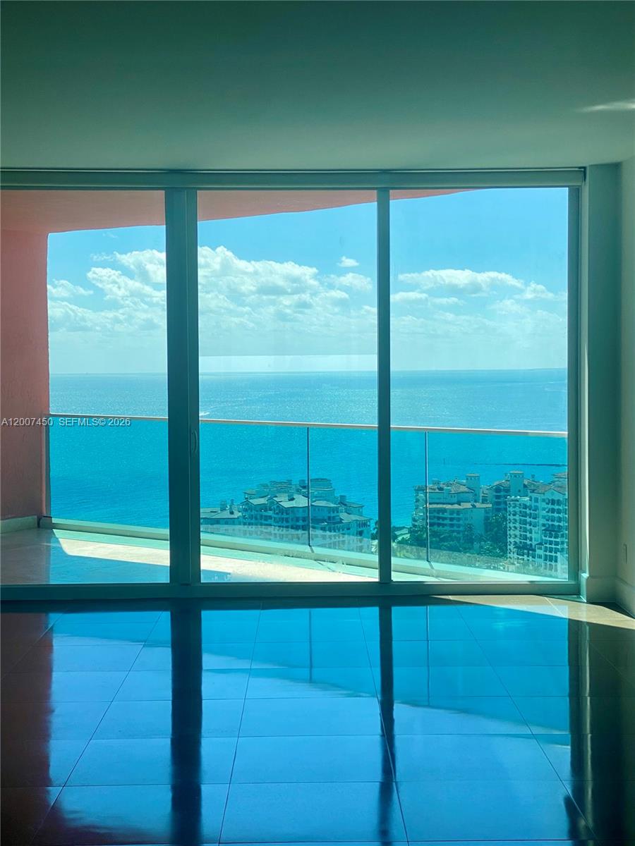 300 S Pointe Dr #3204 Miami Beach, FL 33139