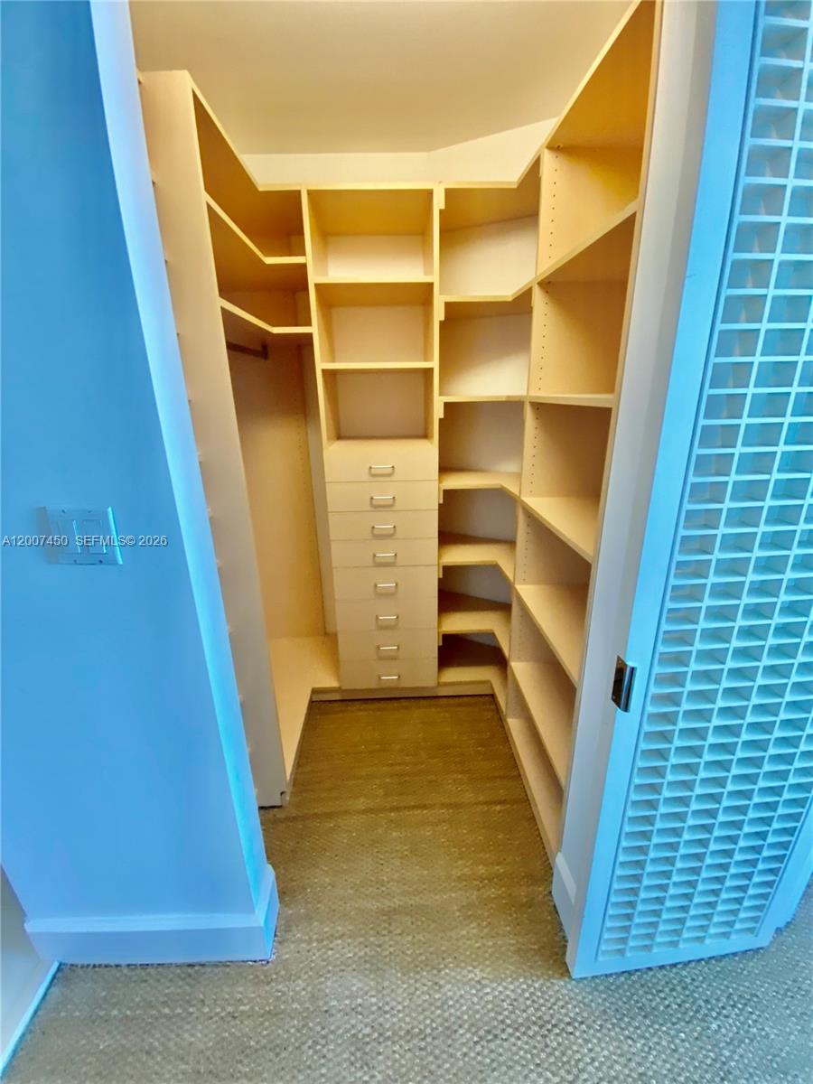 300 S Pointe Dr #3204 Miami Beach, FL 33139