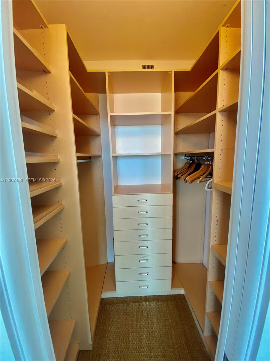 300 S Pointe Dr #3204 Miami Beach, FL 33139