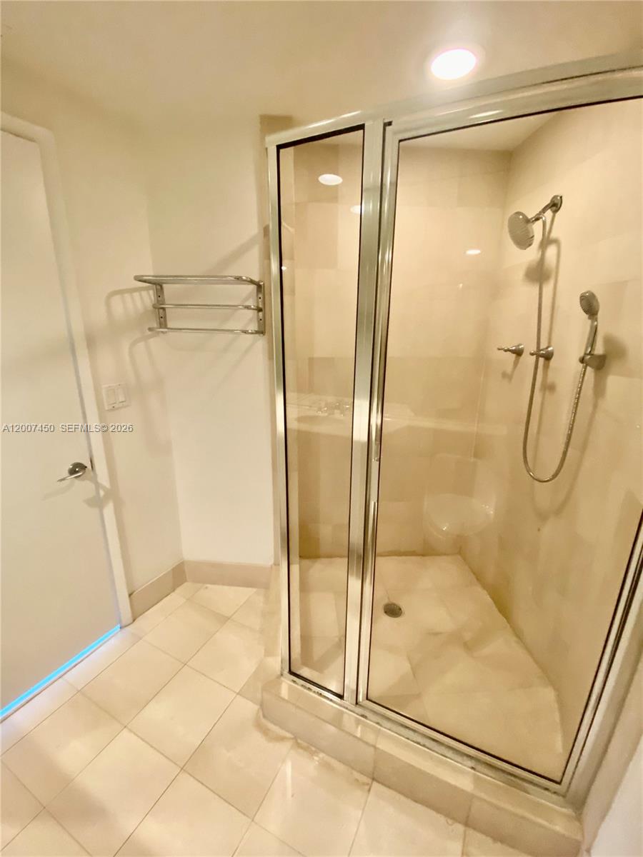 300 S Pointe Dr #3204 Miami Beach, FL 33139