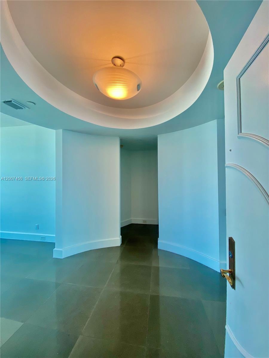 300 S Pointe Dr #3204 Miami Beach, FL 33139