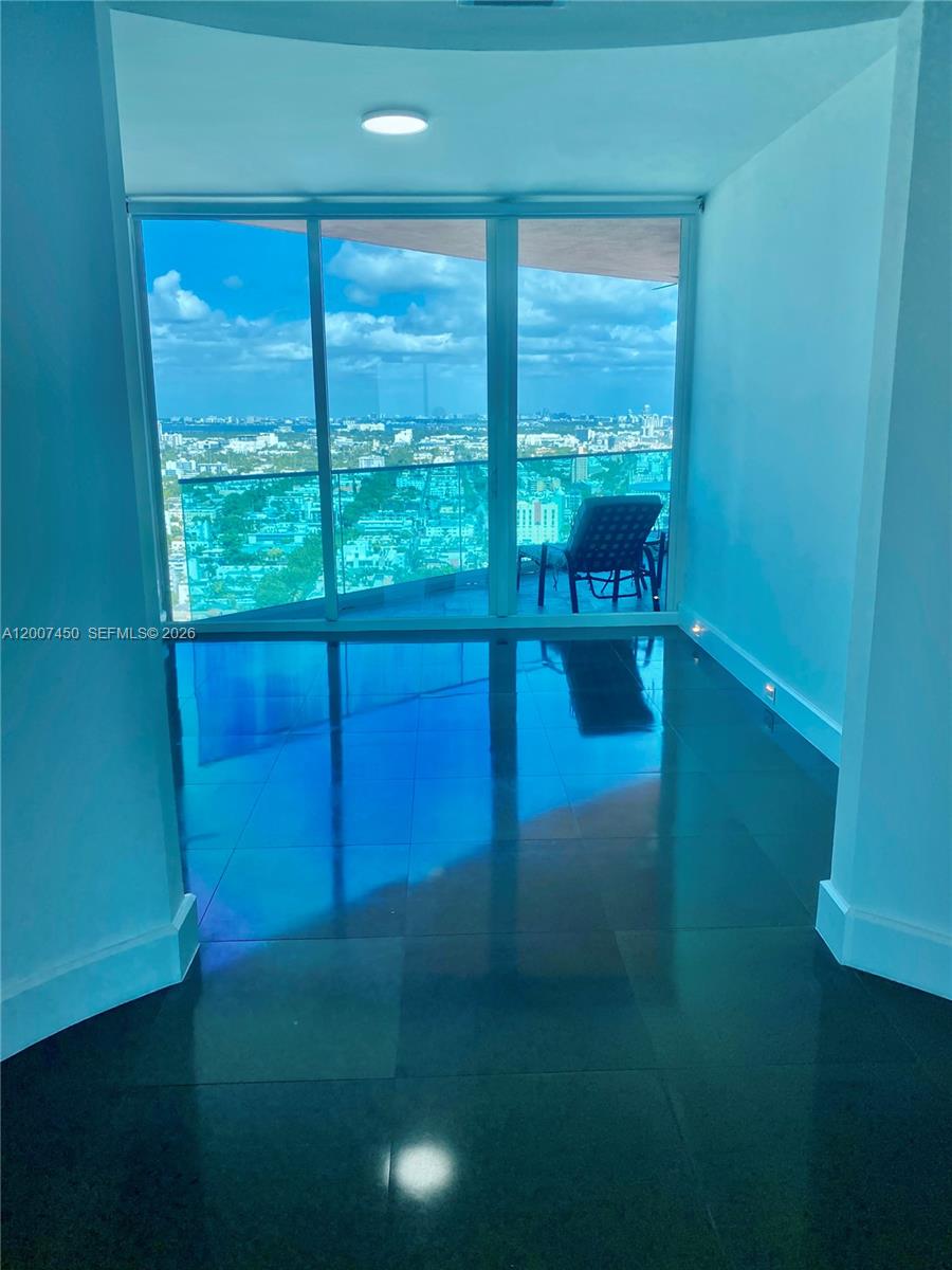 300 S Pointe Dr #3204 Miami Beach, FL 33139