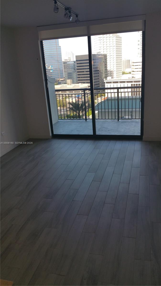 image Nine at Mary Brickell Village3
