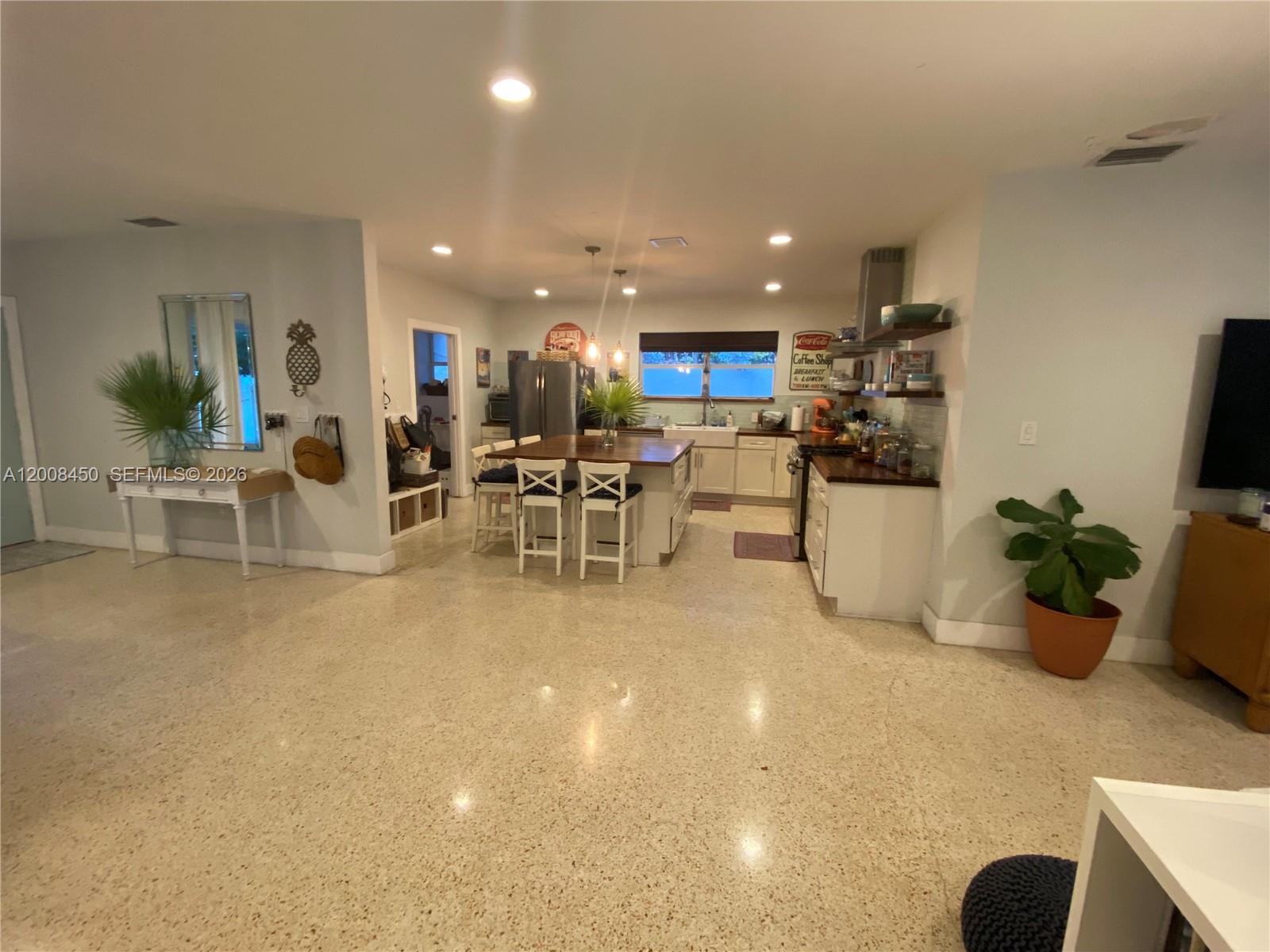 3485 N Meridian Ave Miami Beach, FL 33140