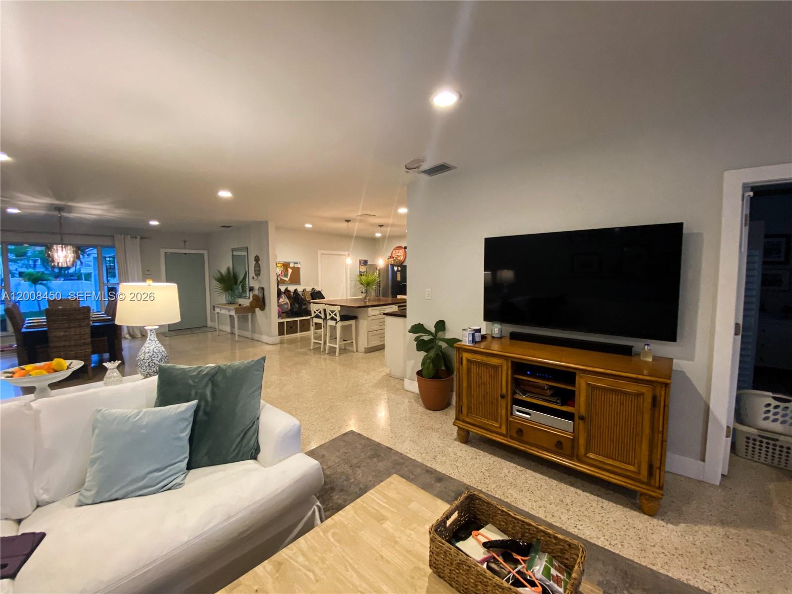 3485 N Meridian Ave Miami Beach, FL 33140