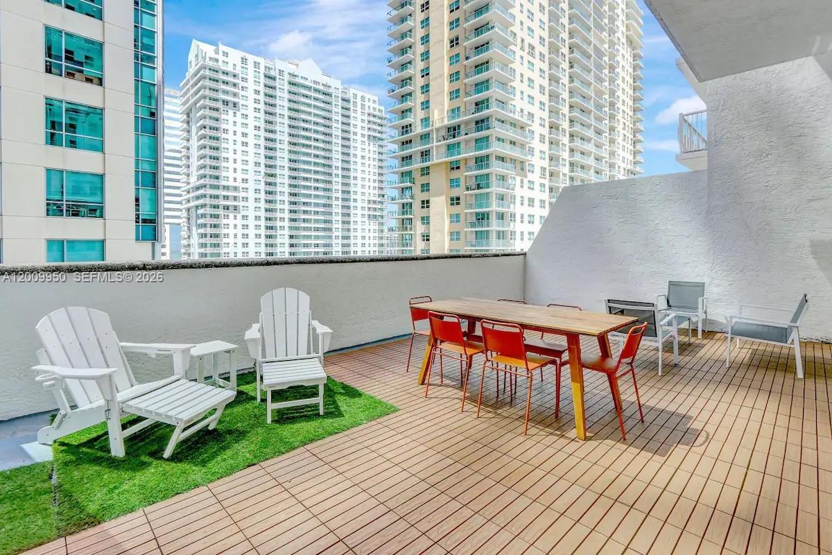 image The Club at Brickell Bay0