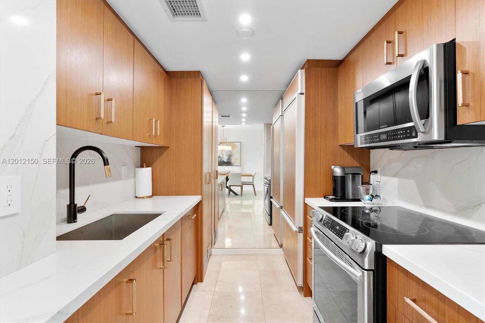 10275 Collins Ave #1530 Bal Harbour, FL 33154