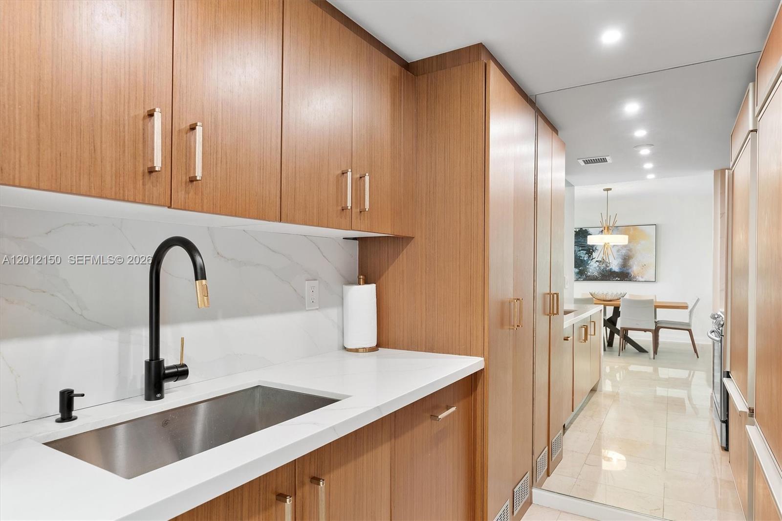 10275 Collins Ave #1530 Bal Harbour, FL 33154