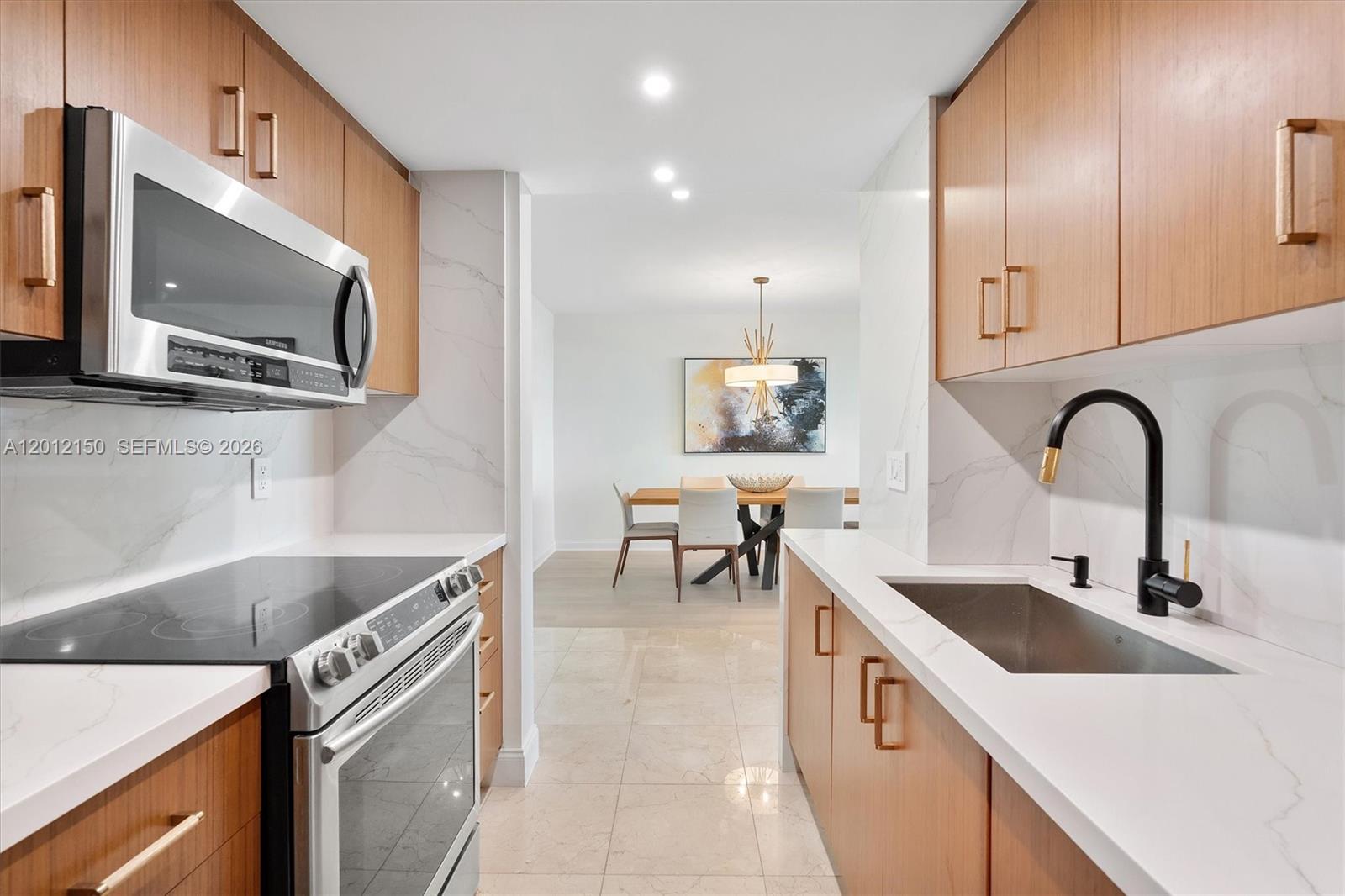 10275 Collins Ave #1530 Bal Harbour, FL 33154