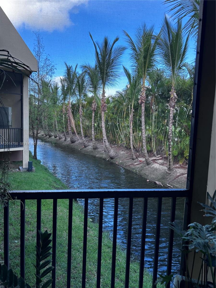 20365 W Country Clb Dr #TH24 Aventura, FL 33180