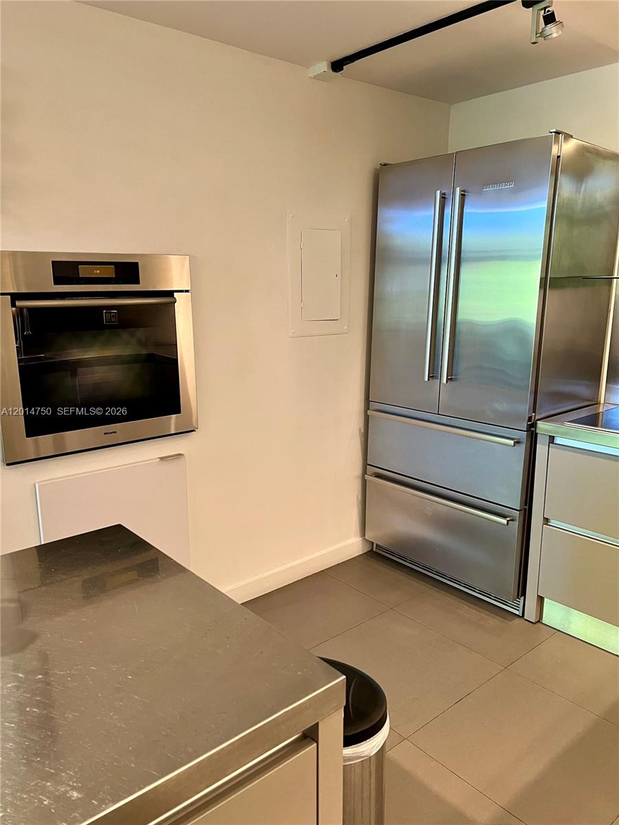20365 W Country Clb Dr #TH24 Aventura, FL 33180