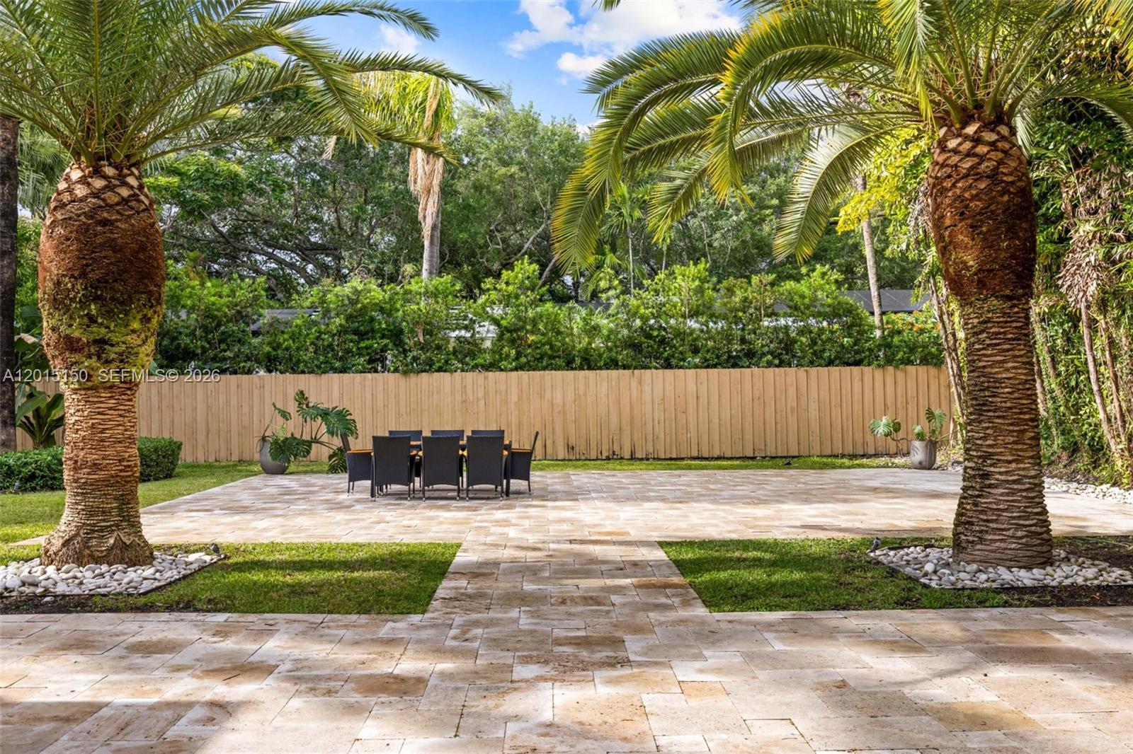 3917 S Le Jeune Rd #- Miami, FL 33146