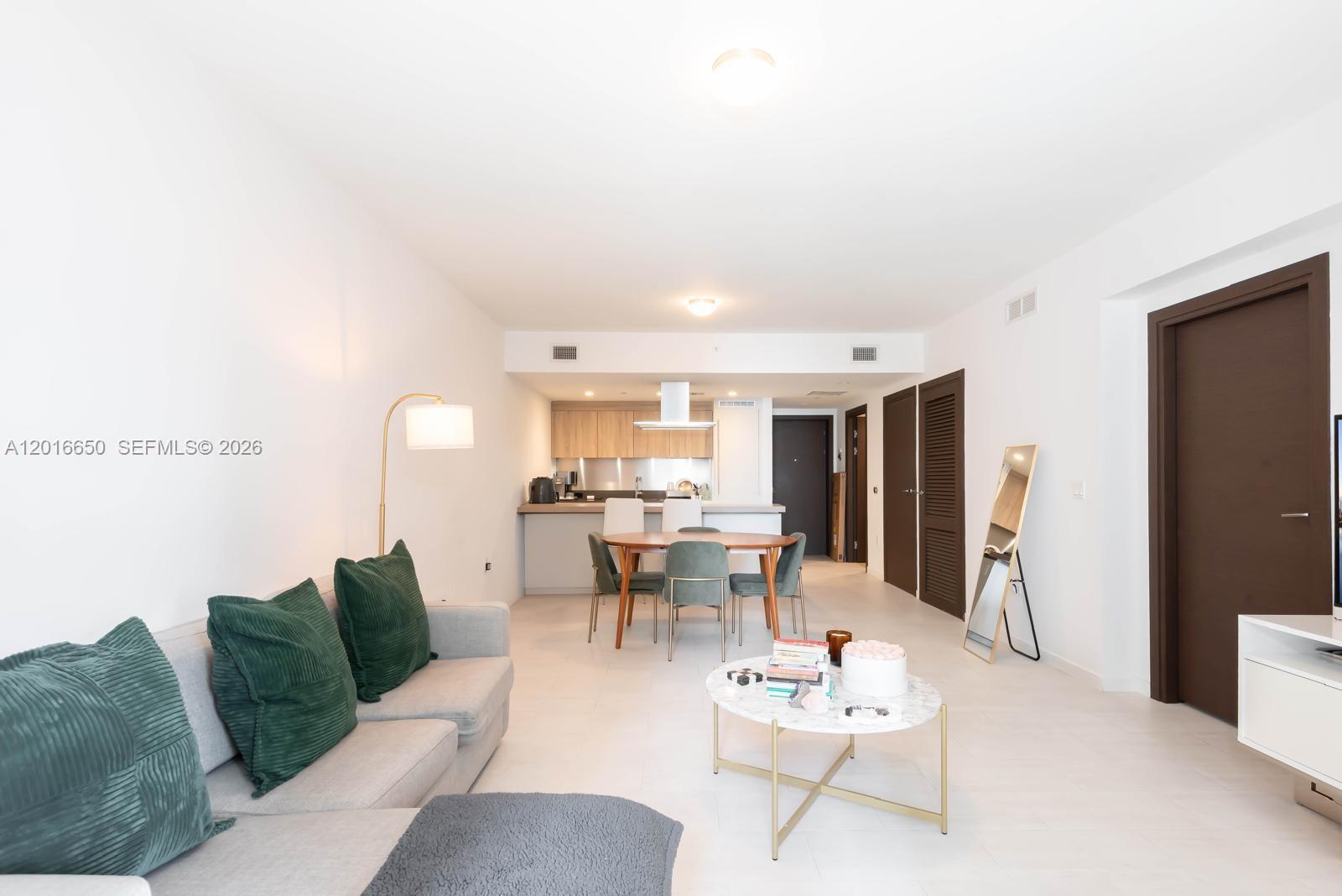 image Brickell Flatiron9