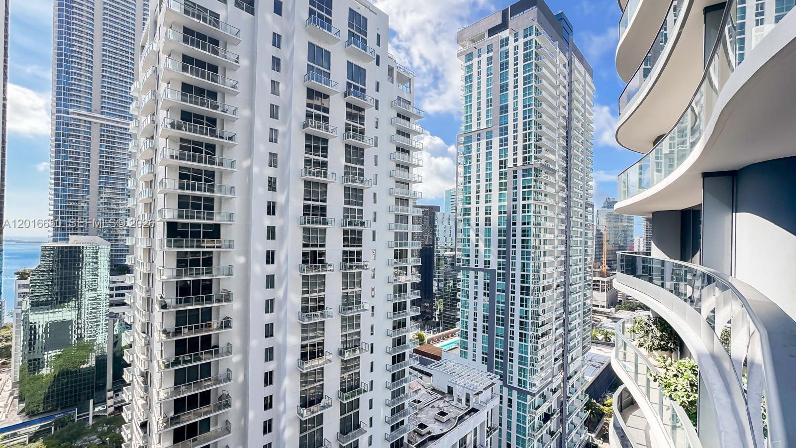 image Brickell Flatiron32