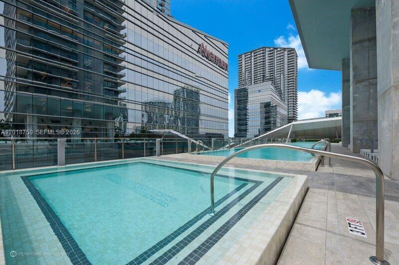 image Reach Brickell City Centre25
