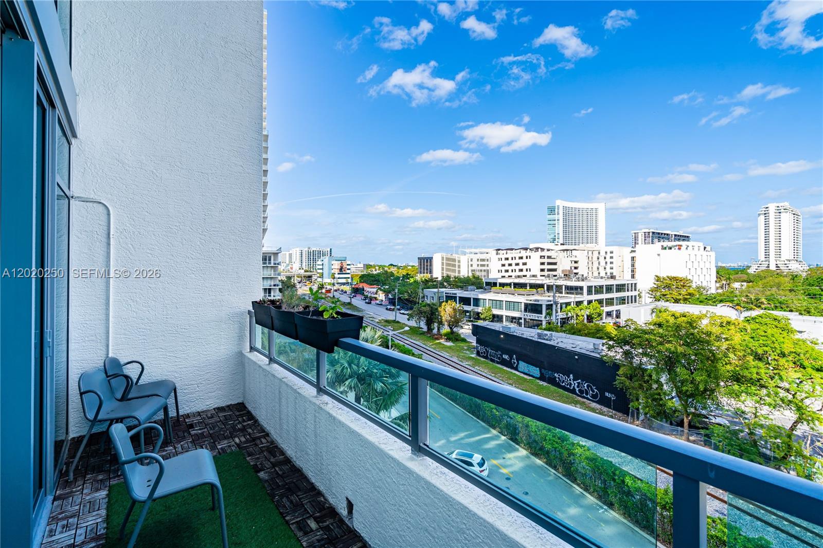 image 4 Midtown32