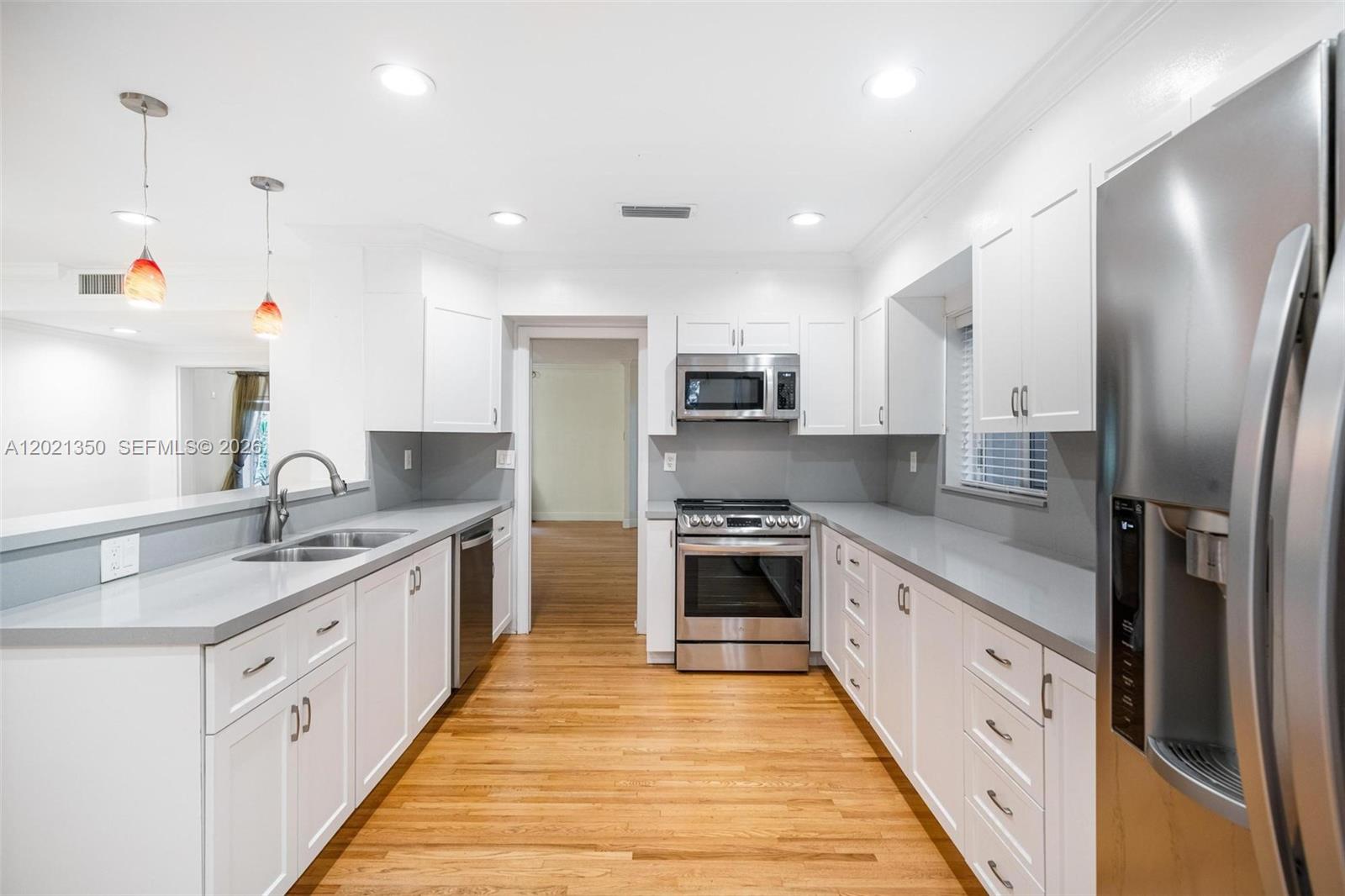 648 Sevilla Ave Coral Gables, FL 33134