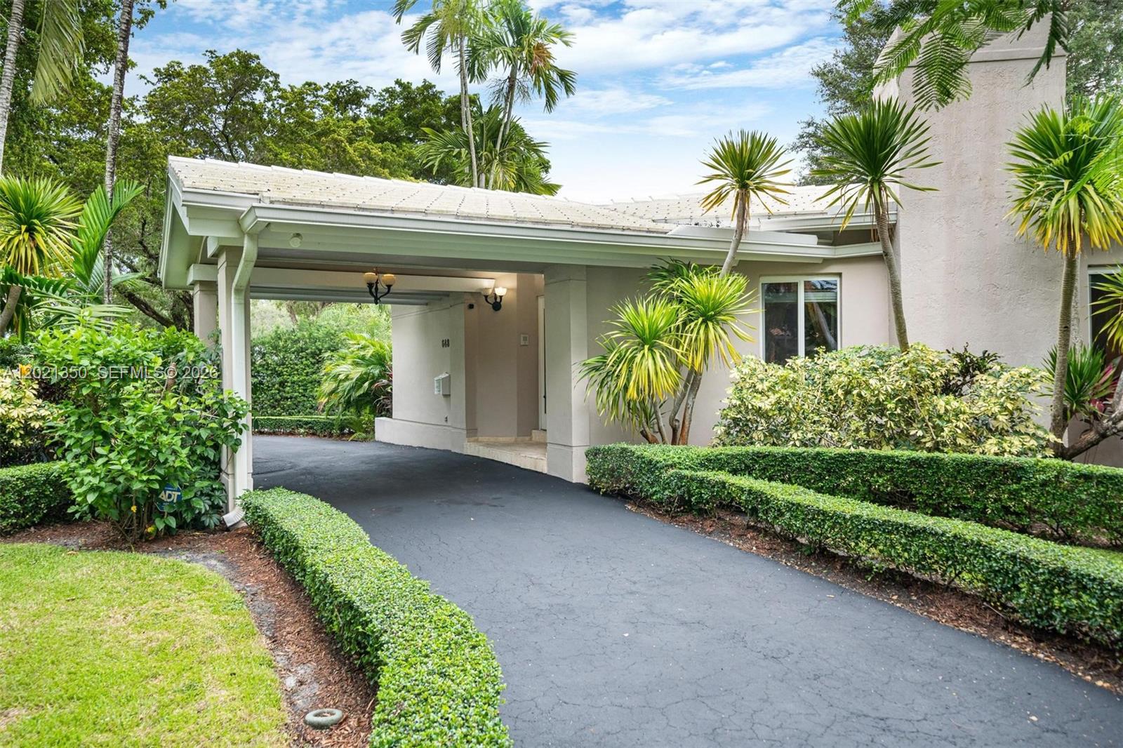 648 Sevilla Ave Coral Gables, FL 33134