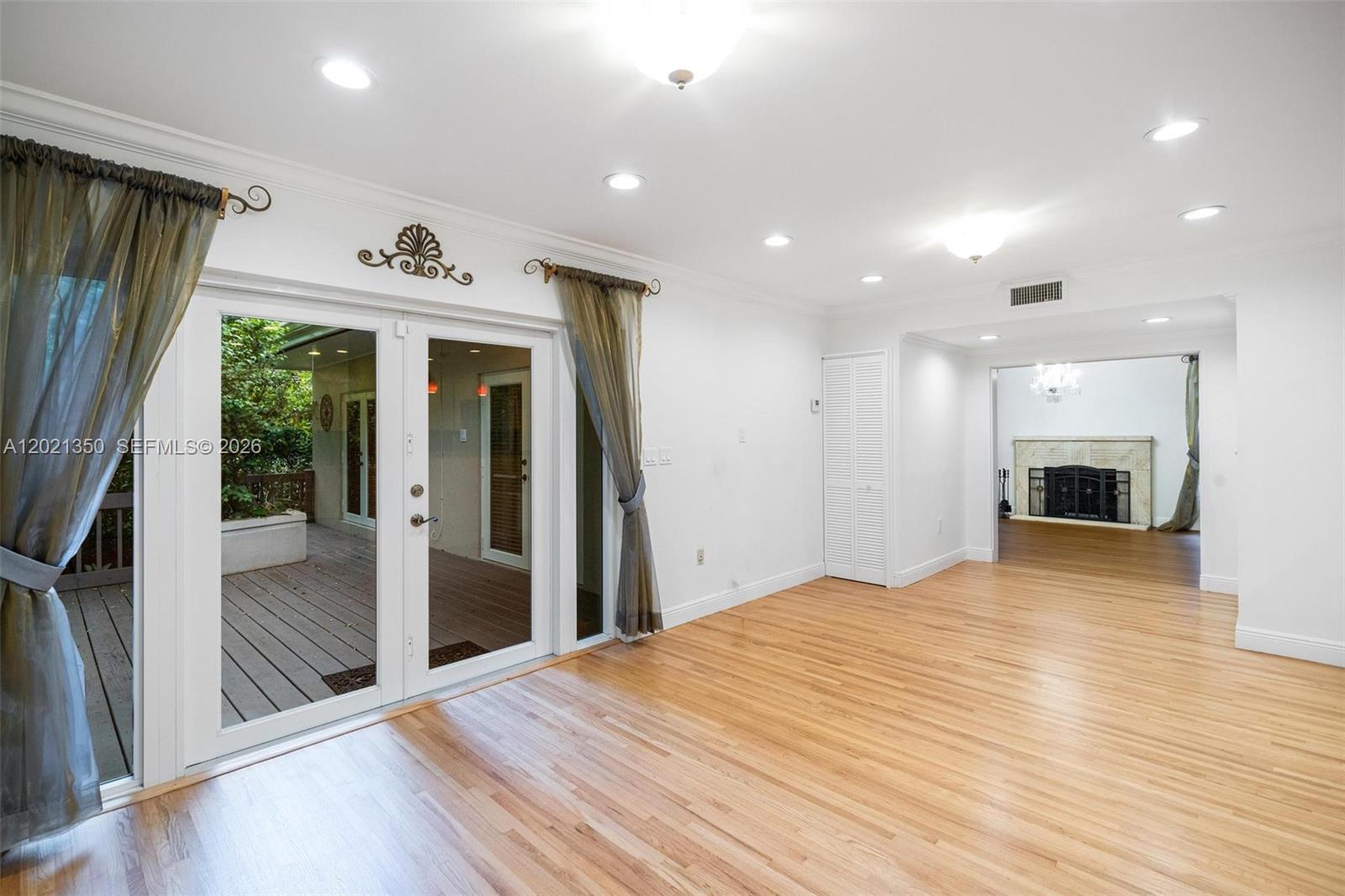 648 Sevilla Ave Coral Gables, FL 33134