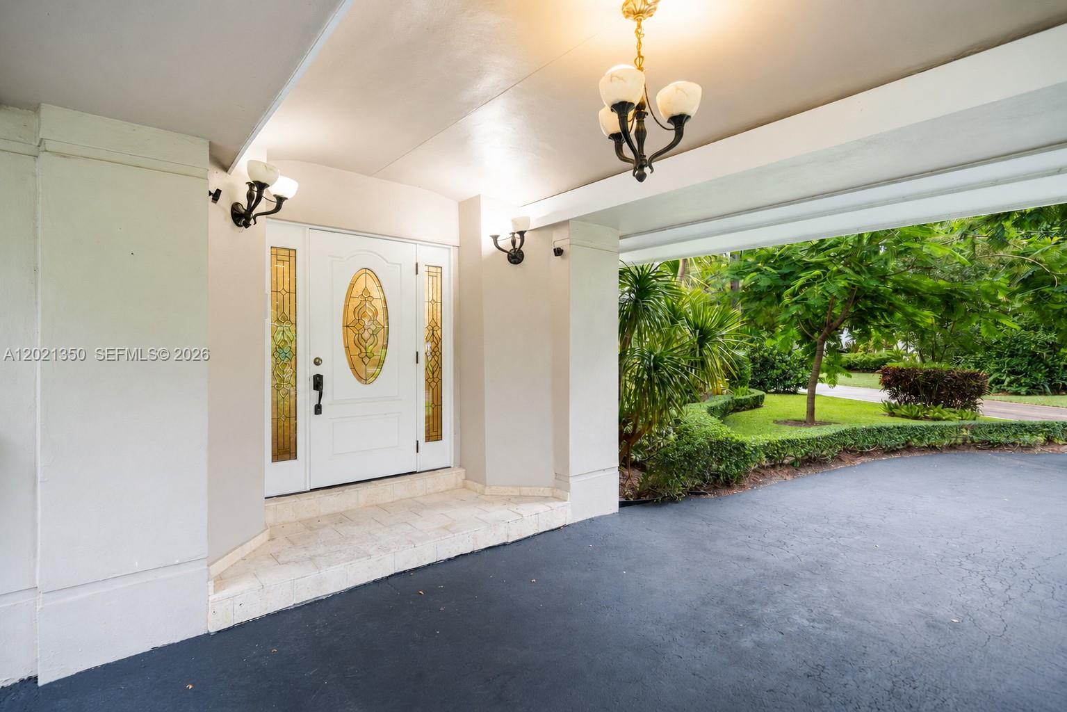 648 Sevilla Ave Coral Gables, FL 33134