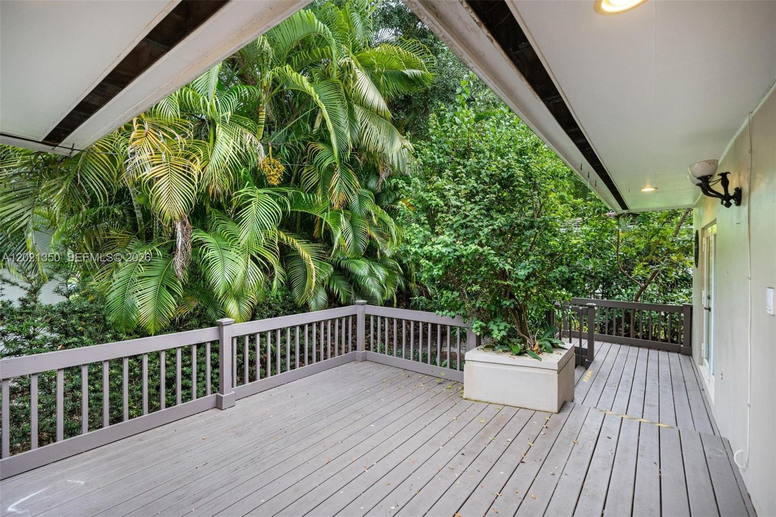 648 Sevilla Ave Coral Gables, FL 33134