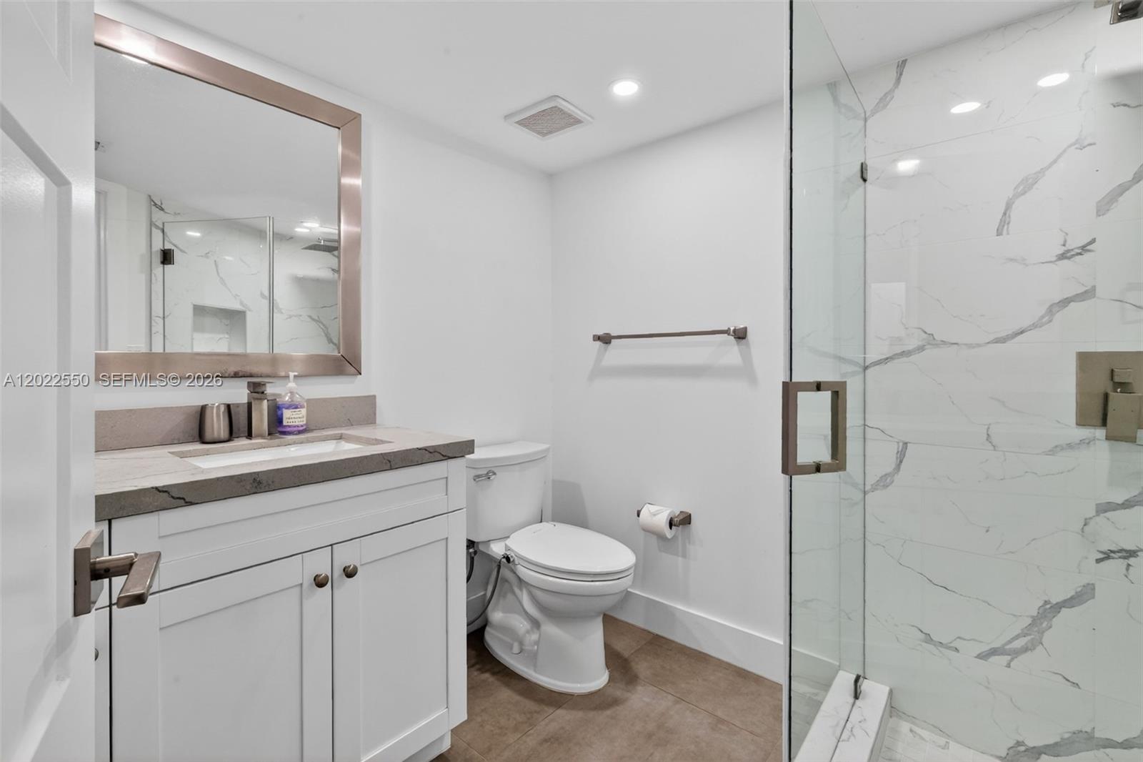 2401 Collins Ave #602 Miami Beach, FL 33140