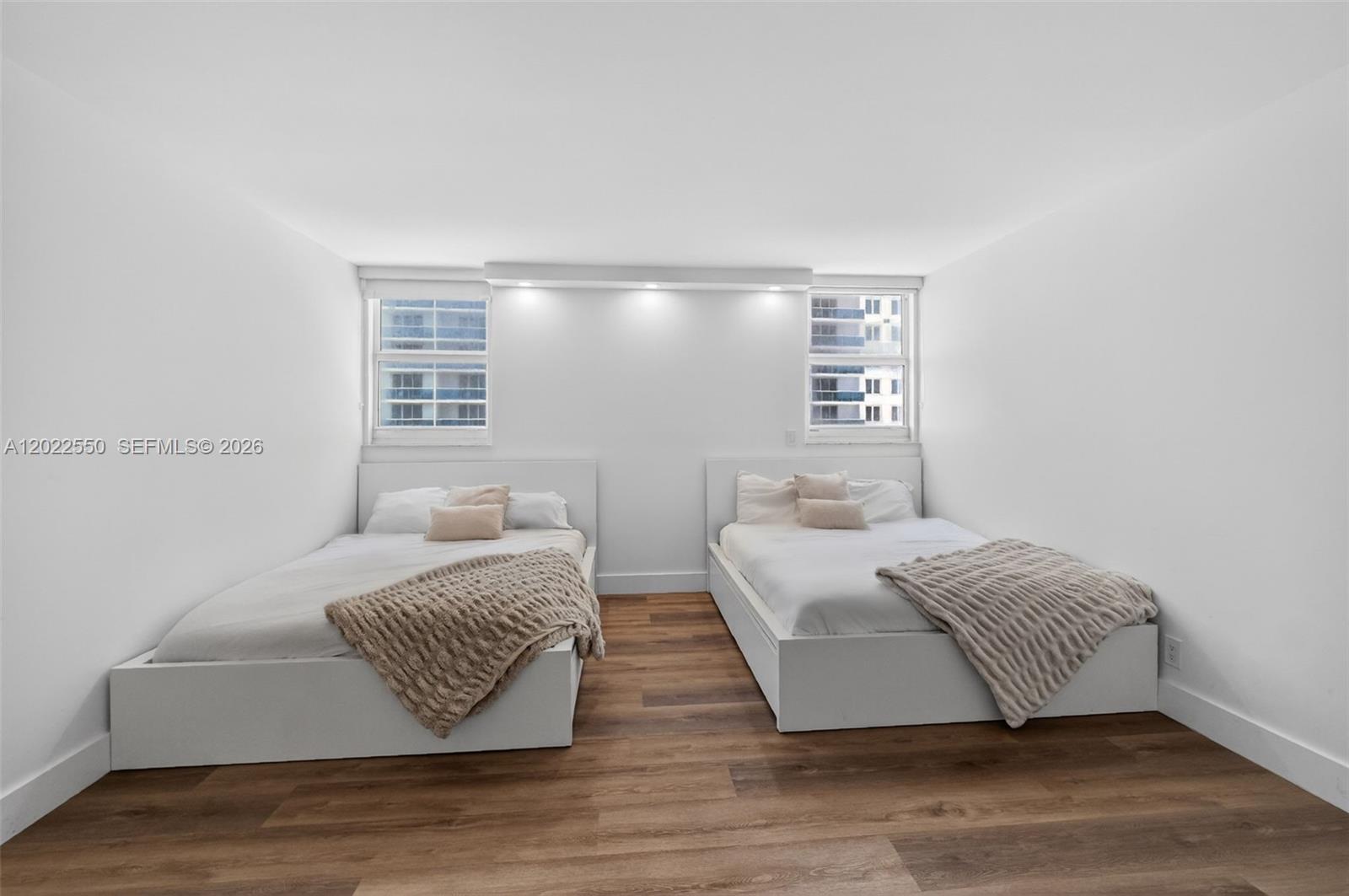 2401 Collins Ave #602 Miami Beach, FL 33140