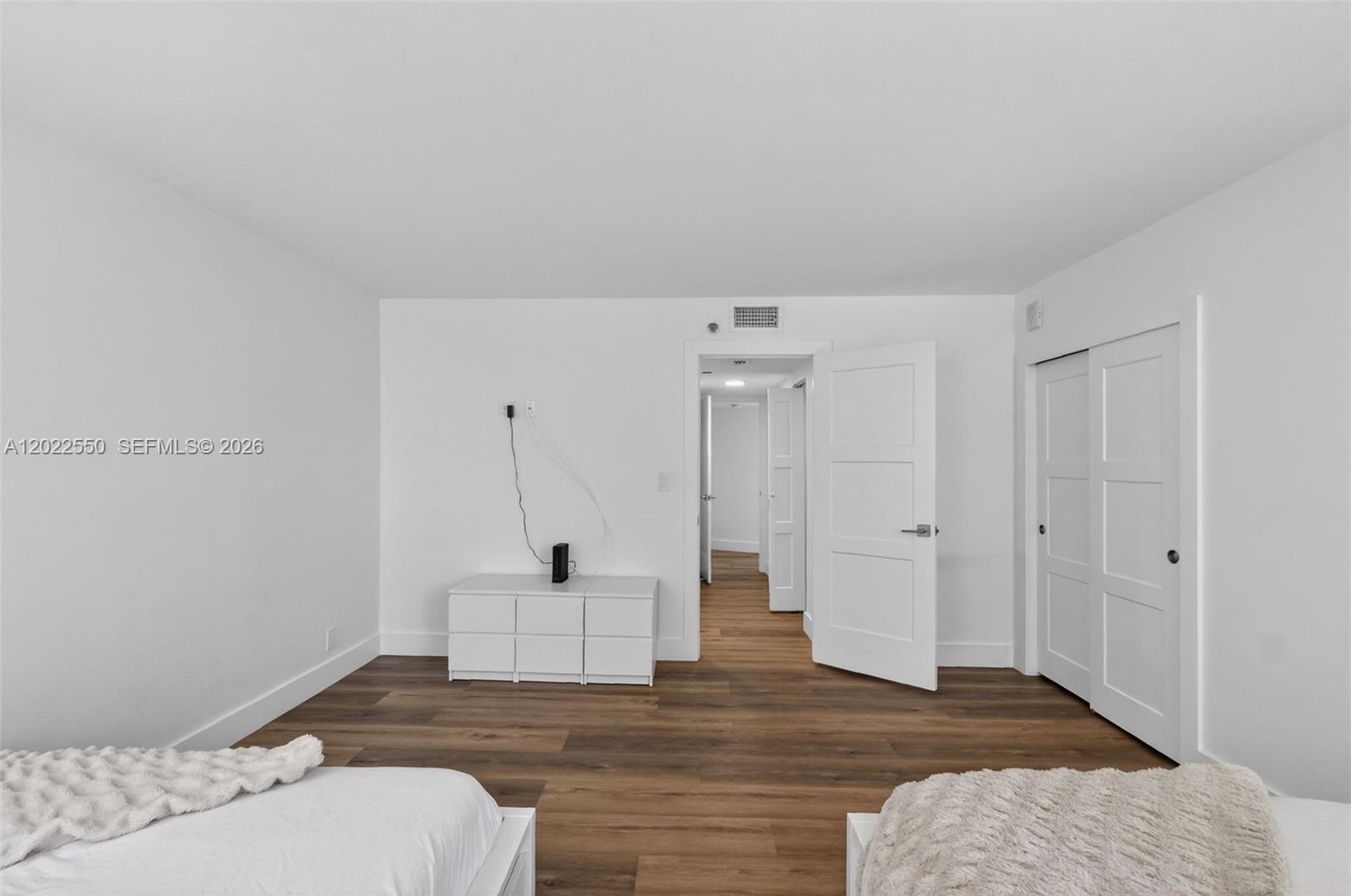 2401 Collins Ave #602 Miami Beach, FL 33140