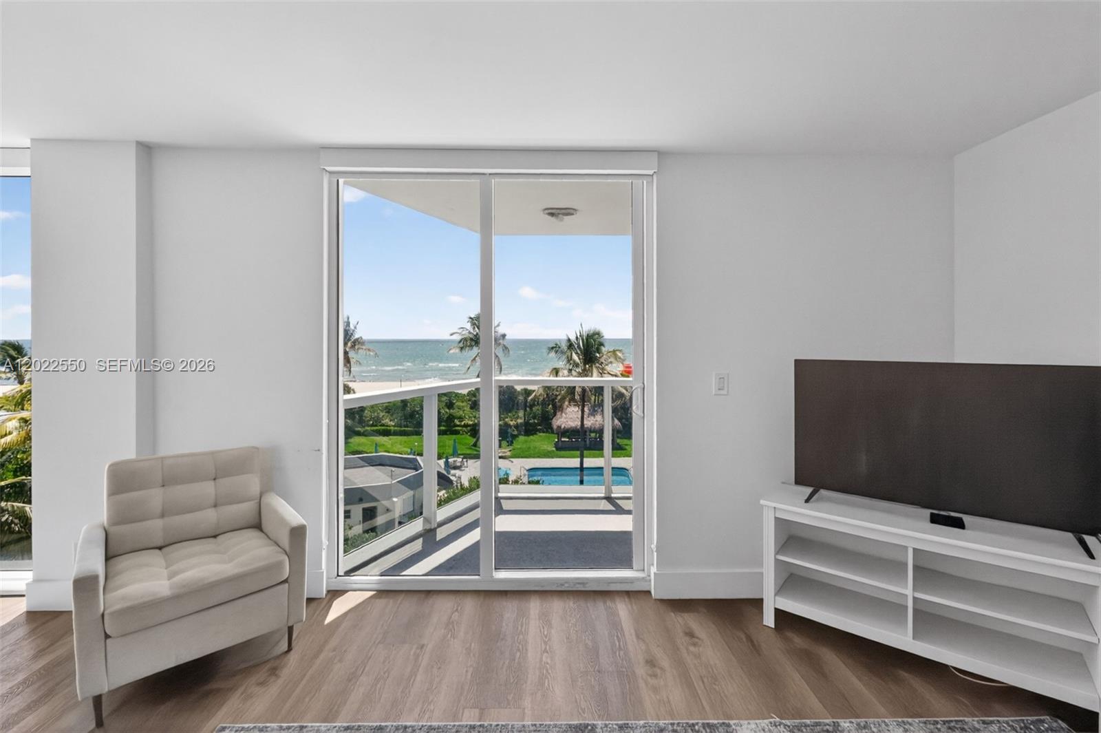 2401 Collins Ave #602 Miami Beach, FL 33140